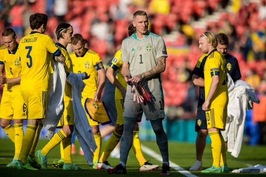 goalkeeper Robin Olsen of Sweden