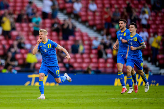 Oleksandr Zinchenko of Ukraine celebrates