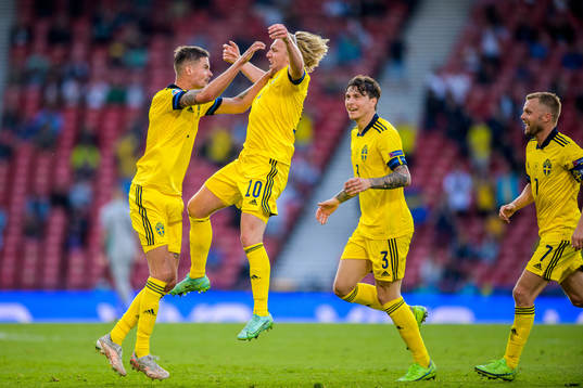 Mikael Lustig, Emil Forsberg, Victor Nilsson Lindelöf and