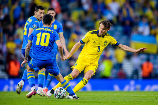 Mykola Shaparenko of Ukraine and Albin Ekdal of Sweden