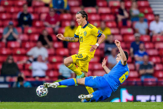 Kristoffer Olsson of Sweden and Taras Stepanenko of Ukraine