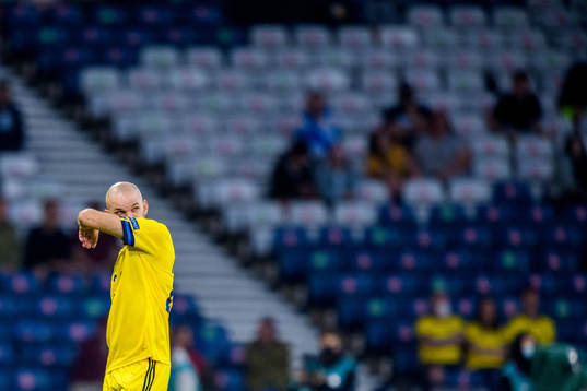 Marcus Danielson of Sweden looks dejected