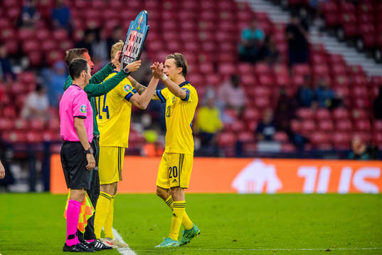 Filip Helander and Kristoffer Olsson of Sweden