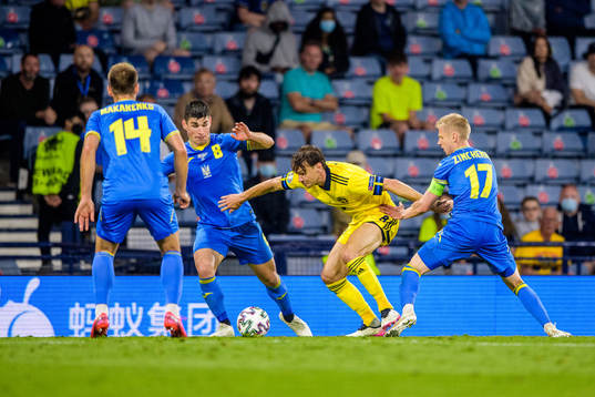 Ruslan Malinovskyi and Oleksandr Zinchenko of Ukraine