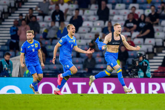 Artem Dovbyk of Ukraine celebrates
