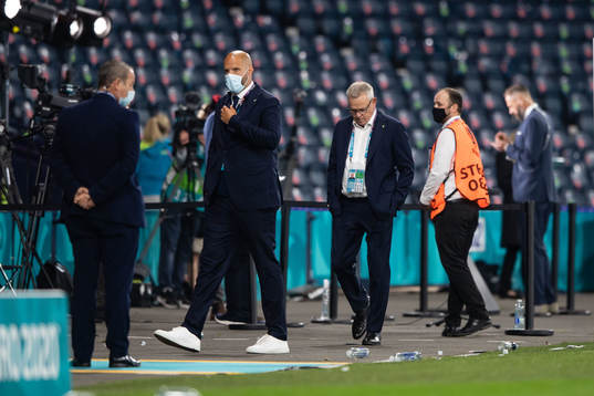 Head coach Janne Andersson of Sweden looks dejected