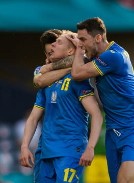 Oleksandr Zinchenko and Roman Yaremchuk of Ukraine
