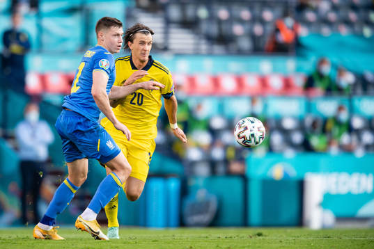 Mykola Matviyenko of Ukraine and Kristoffer Olsson of Sweden