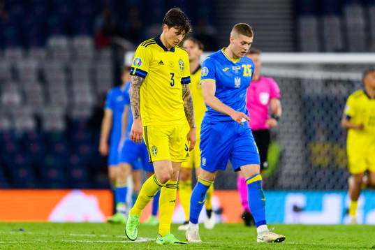 Victor Nilsson Lindelöf of Sweden looks dejected
