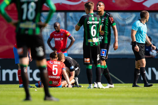 Helsingborgs Brandur Hendriksson Olsen får behandling