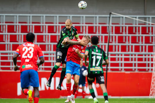 Varbergs Robin Simovic och Helsingborgs Casper Widell