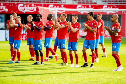 Helsingborg spelarna tackar publiken