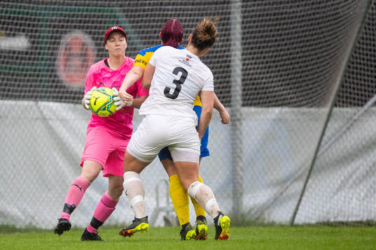 Bläddra bland fler bilder av Fotboll, Div 1 södra Götaland, dam, Hittarp - Eskilsminne