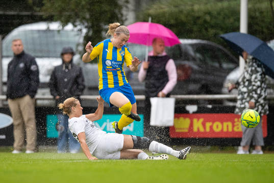 Hittarps Charlotte Crafoord-Larsen  och Eskilsminnes Julia