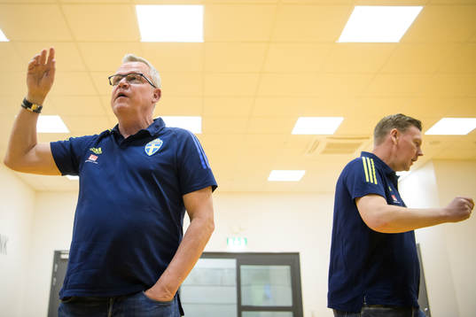 Head coach Janne Andersson and assistant coach Peter
