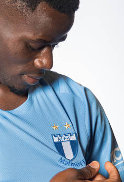 Malmö FF presenterar Malik Abubakari som ny spelare
