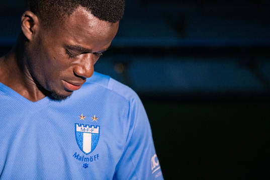Malmö FF presenterar Malik Abubakari som ny spelare