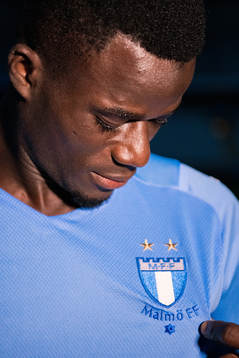 Malmö FF presenterar Malik Abubakari som ny spelare