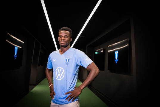 Malmö FF presenterar Malik Abubakari som ny spelare