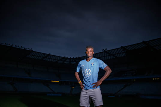 Malmö FF presenterar Malik Abubakari som ny spelare