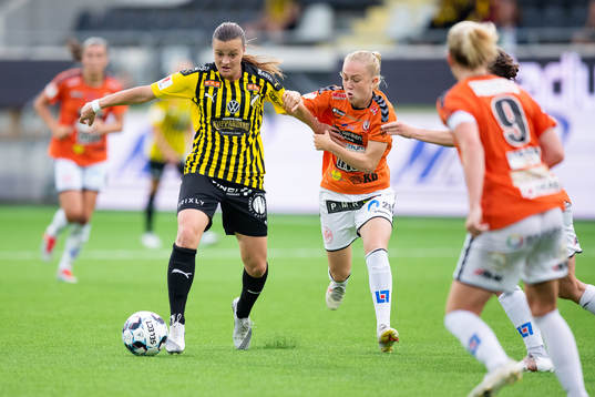 Häckens Milica Mijatovic och Kristianstads Elise