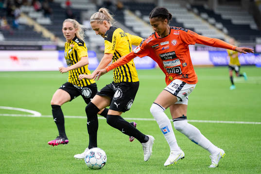 Häckens Emma Kullberg och Kristianstads Sveindís Jane
