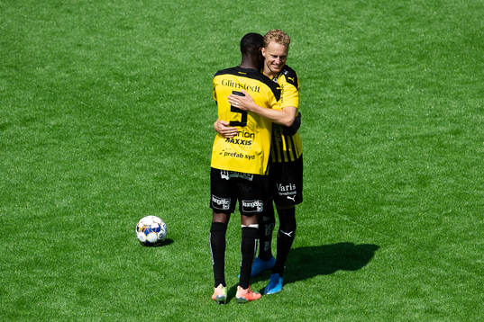 Häckens Godswill Ekpolo  och Gustav Berggren innan