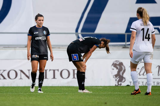 Växjös Madeline Gotta och Ena Mujdzic deppar