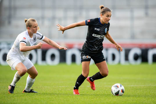 Eskilstunas Noor Ekhoff och Växjös Andrea Mist Palsdottir