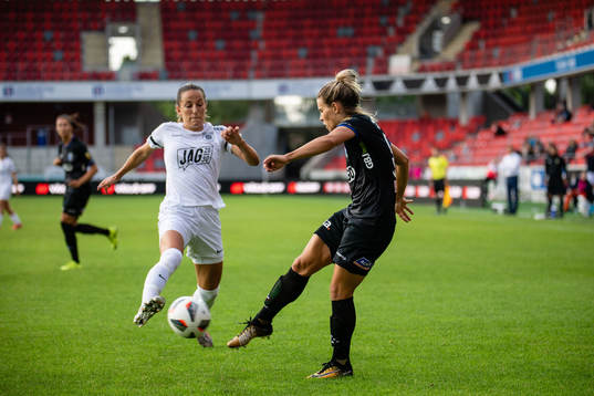 Växjös Mimmi Strömgren och Eskilstunas Anna Oskarsson