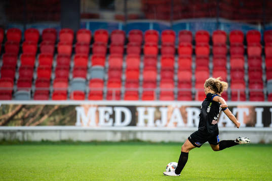 Växjös Signe Holt Andersen skjuter straff