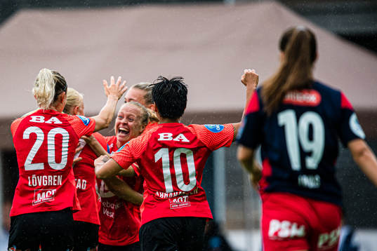 Mia Jalkerud of Arna-Bjørnar celebrates