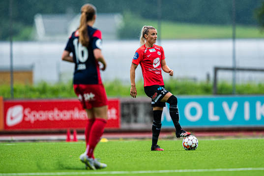 Emelie Susanne Asplund Lövgren of Arna-Bjørnar