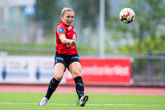 Marte Bjelde Hjelmhaug of Arna-Bjørnar