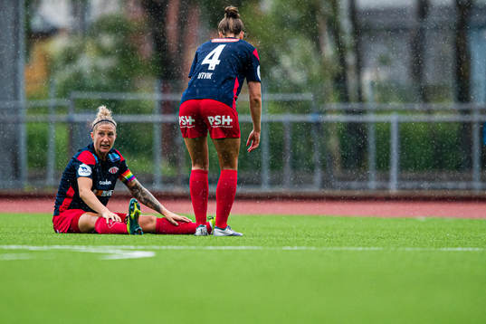 Robyn Elizabeth Decker and Nathalie Jøsang Utvik of