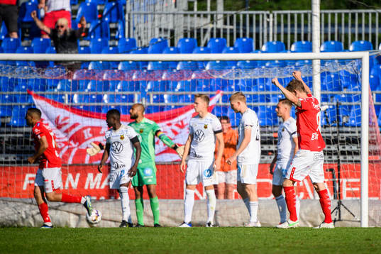 Degerfors Johan Bertilsson jublar