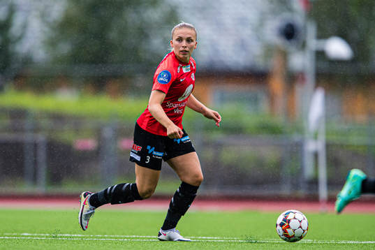 Marte Bjelde Hjelmhaug of Arna-Bjørnar