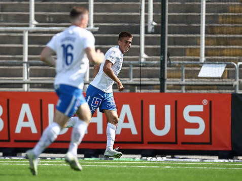 IFK Norrköpings Carl Björk jublar