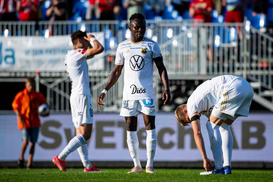 Östersunds Samuel Mensiro deppar