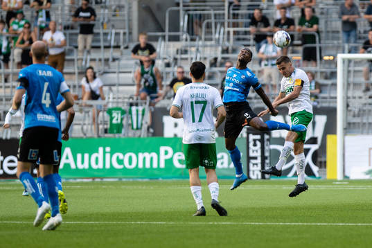 Hammarbys Jeppe Andersen och Halmstads Sadat Karim