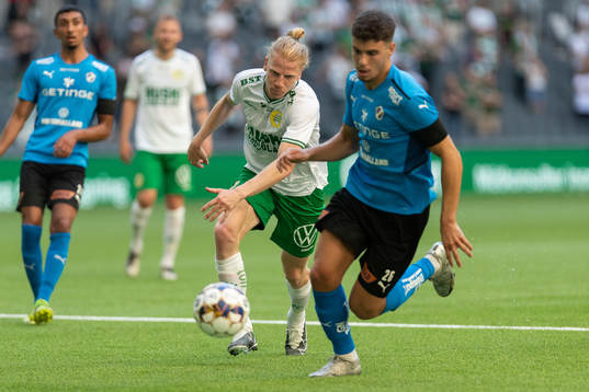Hammarbys Gustav Ludwigson och Halmstads Edvin Kurtulus i