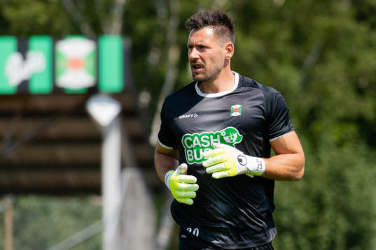 Varbergs målvakt Stojan Lukic före fotbollsmatchen i