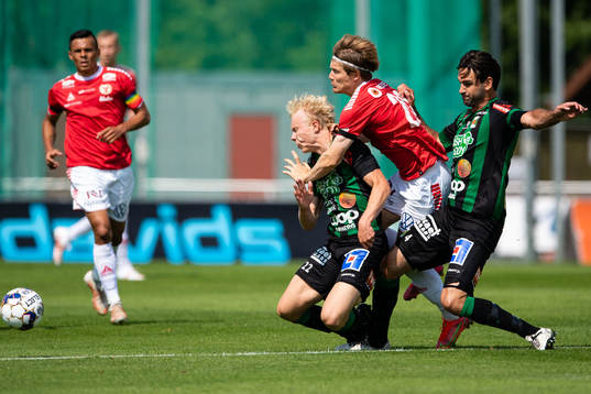 Bläddra bland fler bilder av Fotboll, Allsvenskan, Varberg - Kalmar