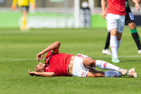 Kalmars Romario Pereira Sipiao har ont