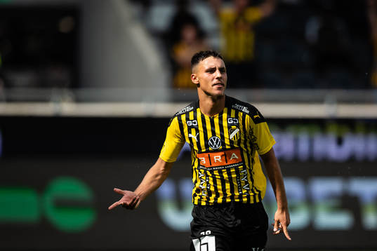 Häckens Ali Youssef jublar