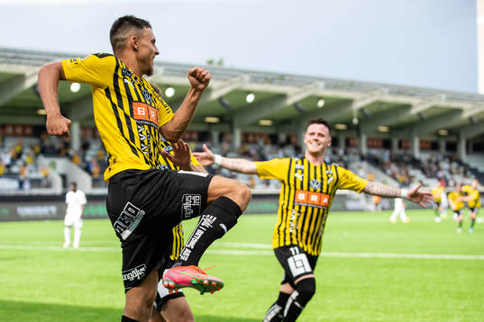 Häckens Ali Youssef jublar