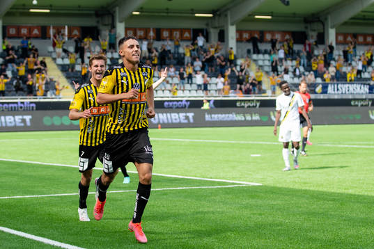 Häckens Ali Youssef jublar