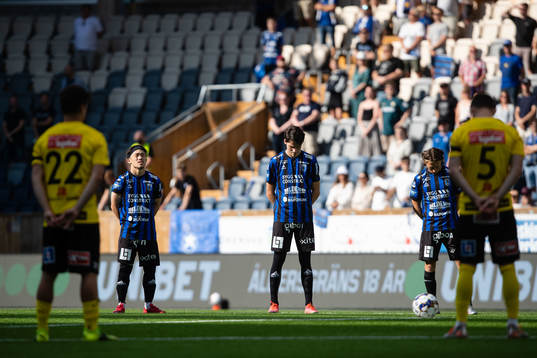 Spelare samlade i en tyst minst för
