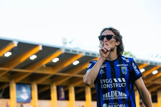 Sirius Axel Björnström jublar