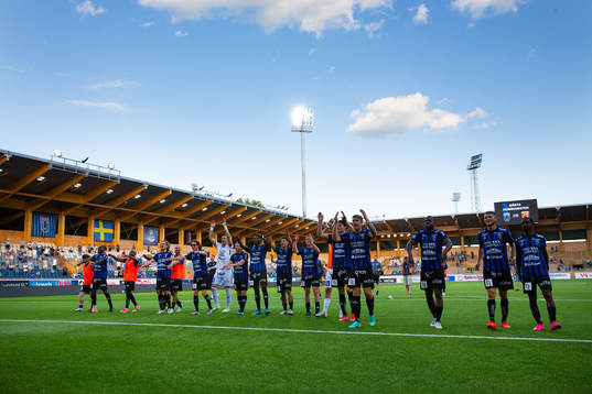 Sirius spelare jublar